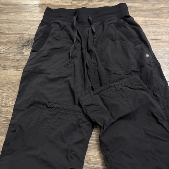 Lululemon Dance Studio Mid-Rise Pant 28” (Black) Size 4 - Picture 3 of 8